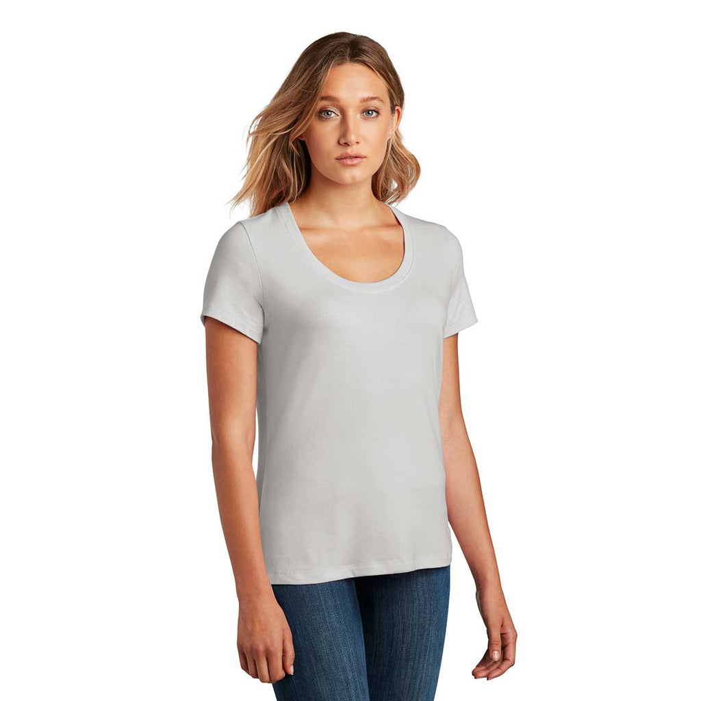 District Women's Silver Mist Flex Scoop Neck Tee